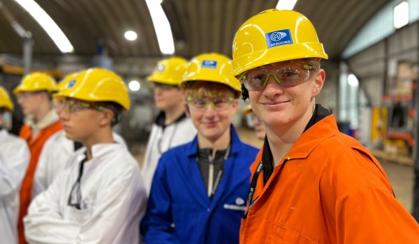 Exkursion Autohaus Prügger, Lackierzentrum Bloder und Marienhütte